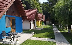 Aterman'S Cottages